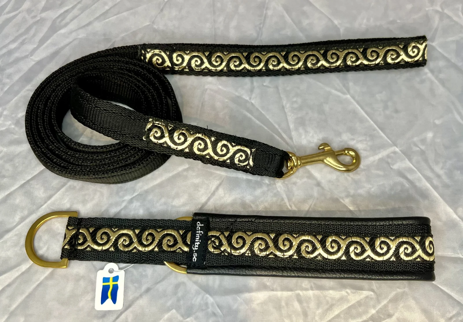 Definity skinnhalsband brodyr Gold swirl