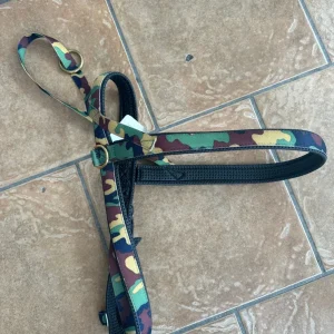 Dragsele Hund militär färg