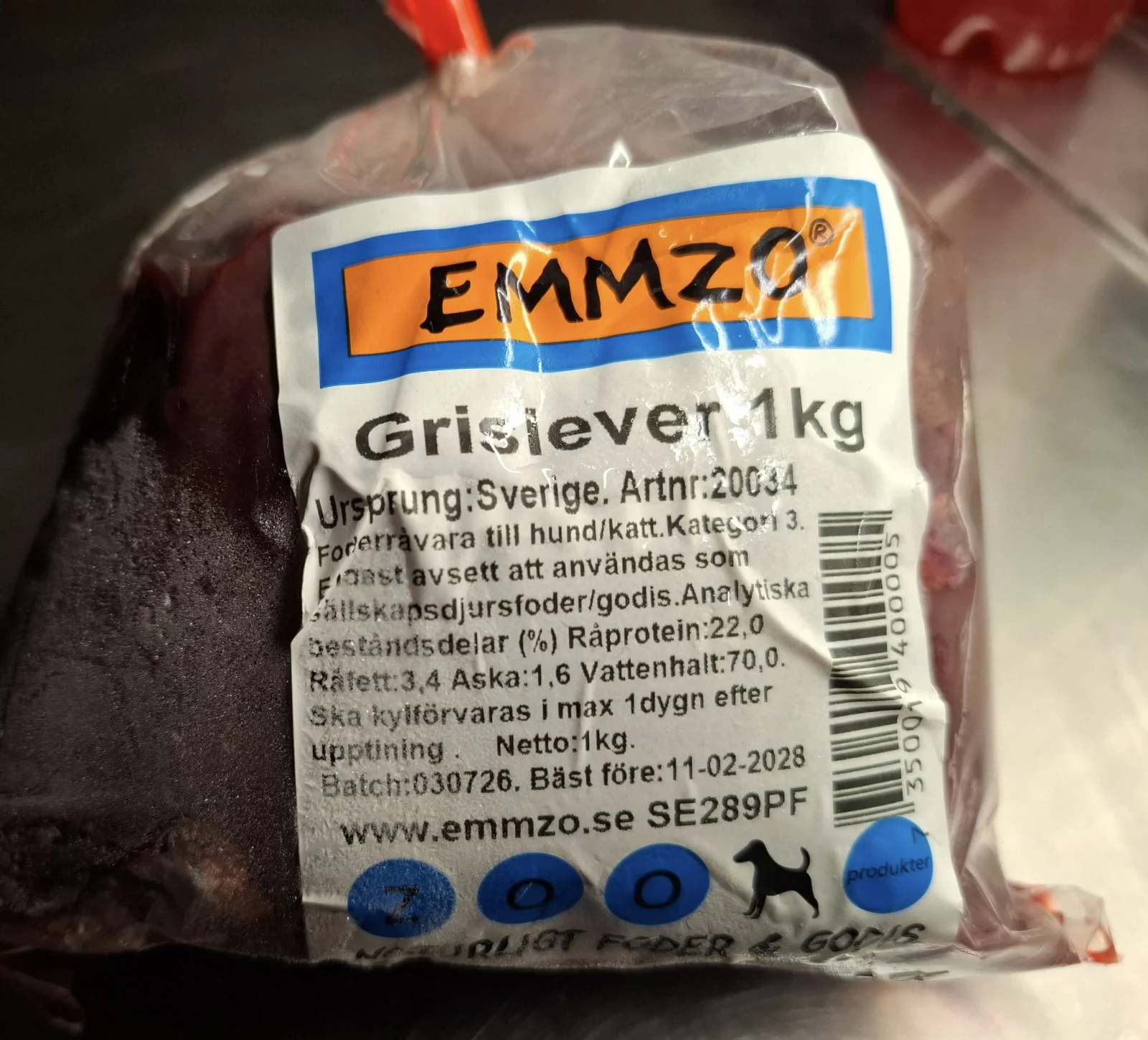 Emmzo BARF Grislever i bit