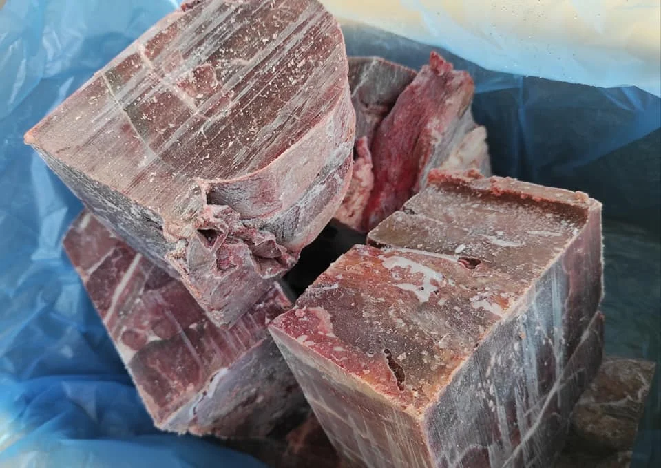 Emmzo BARF Hästkött i bit 10 kg