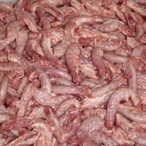 Emmzo BARF Kycklinghals packad i bit 10 kg