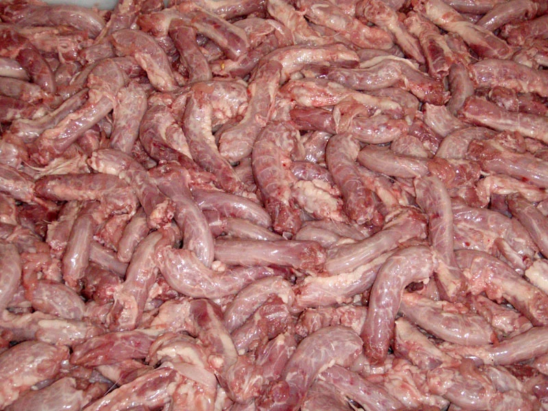 Emmzo BARF Kycklinghals packad i bit 10 kg