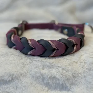 Flätat läderhalsband
