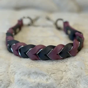 Flätat läderhalsband