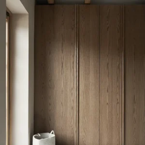 Garderobsdörrar i mörk ek – 75×230 cm (2x37cm)
