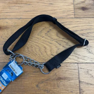 Halvstryp svart med silver kedja 45-70 cm