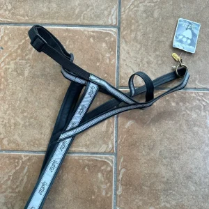 Hurtta Svart lädersele med Reflex