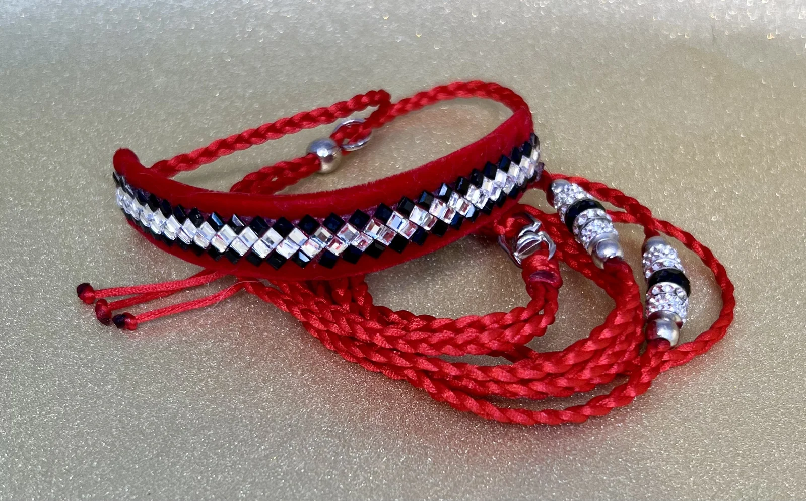 Showkoppel med bred front röd med silver&svart BFR-4