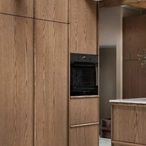 Täcksida i mörk ek, för högskåp – 39,8 x 208 cm