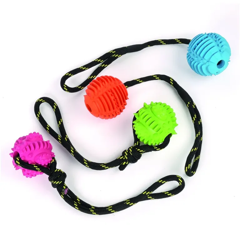 Tough Toys – Gummiboll med rep i mixade färger